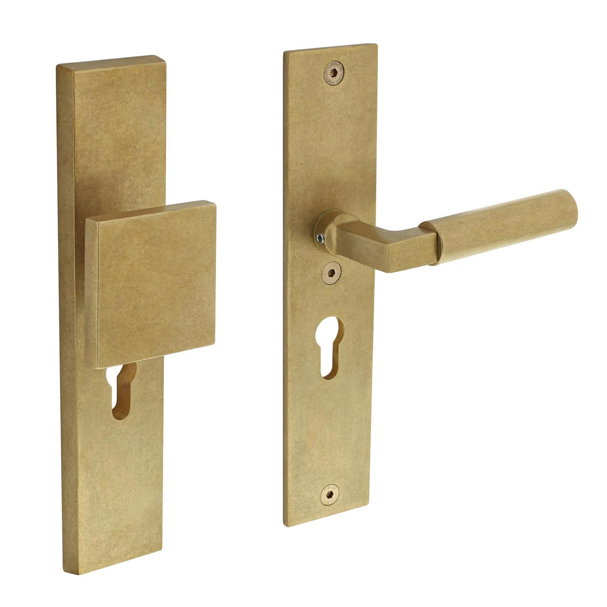 Intersteel SKG3 veiligheidsbeslag PC72 ovaal greep/kruk messing getrommeld — voordeurset met kerntrekbeveiliging, getrommelde matgouden finish, 5 minuten inbraakwerend conform Politiekeurmerk Veilig Wonen voor jaren-30 villa en herenhuis.