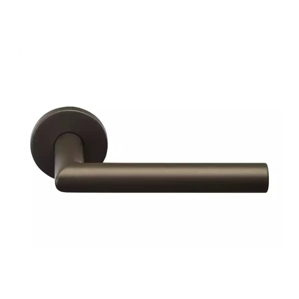 Brons deurbeslag in verschillende stijlen: bronzen deurkrukken, deurknoppen, rozetten, scharnieren en voordeurbeslag met een warme, sfeervolle brons-finish.