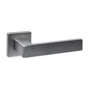 Intersteel deurkruk Cunera verdekt rozet 52x52x10mm rvs vooraanzicht