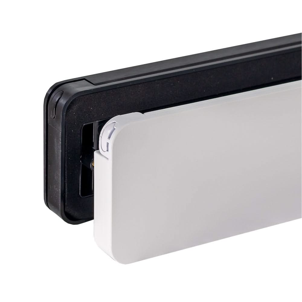 Homebox brievenbus zwart RAL 9005 / wit RAL 9010 – gemonteerd in deur