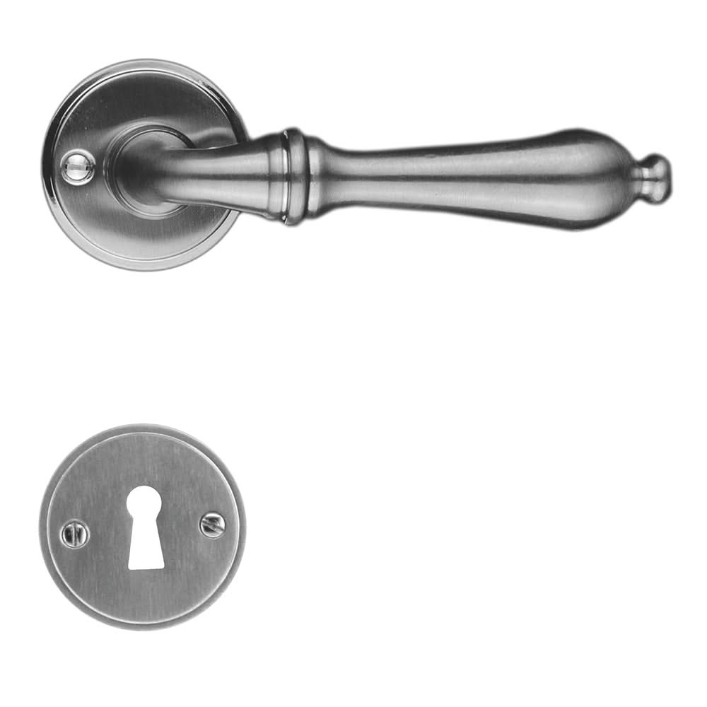 HDD Pro deurkruk Da Vinci inox look – gemonteerd op deur
