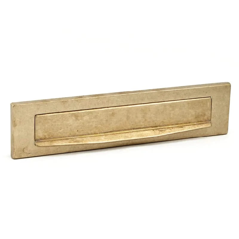 Hardbrass voordeurset Charley/Zenith messing getrommeld detail 4