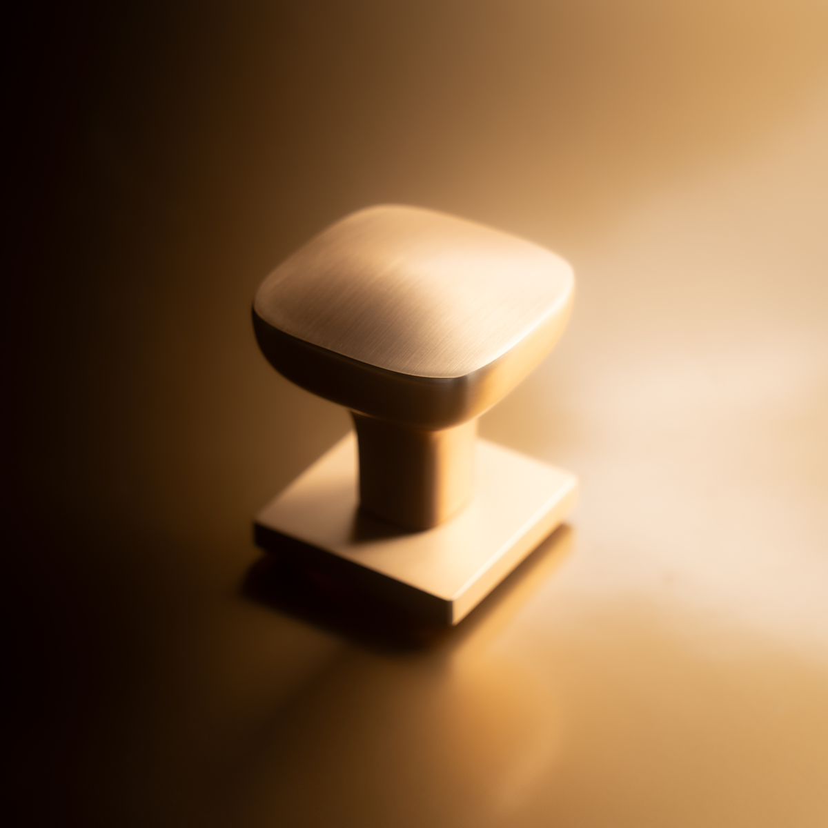 Aprile deurknop Querca mat goud – detailfoto