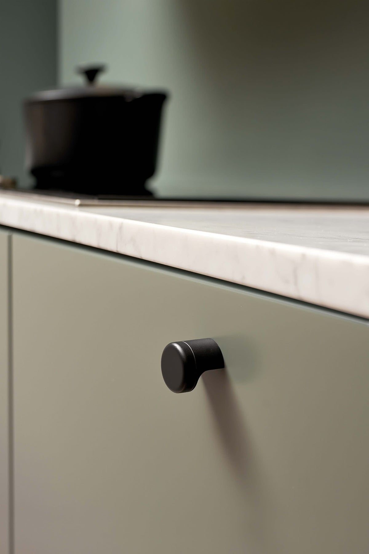 Furnipart meubelknop Punt mat zwart sfeerbeeld