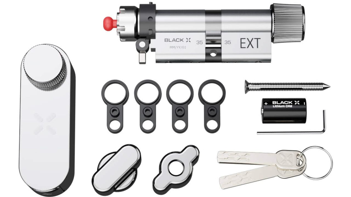 Black X Smart Lock in chroom – detail van de cilinder