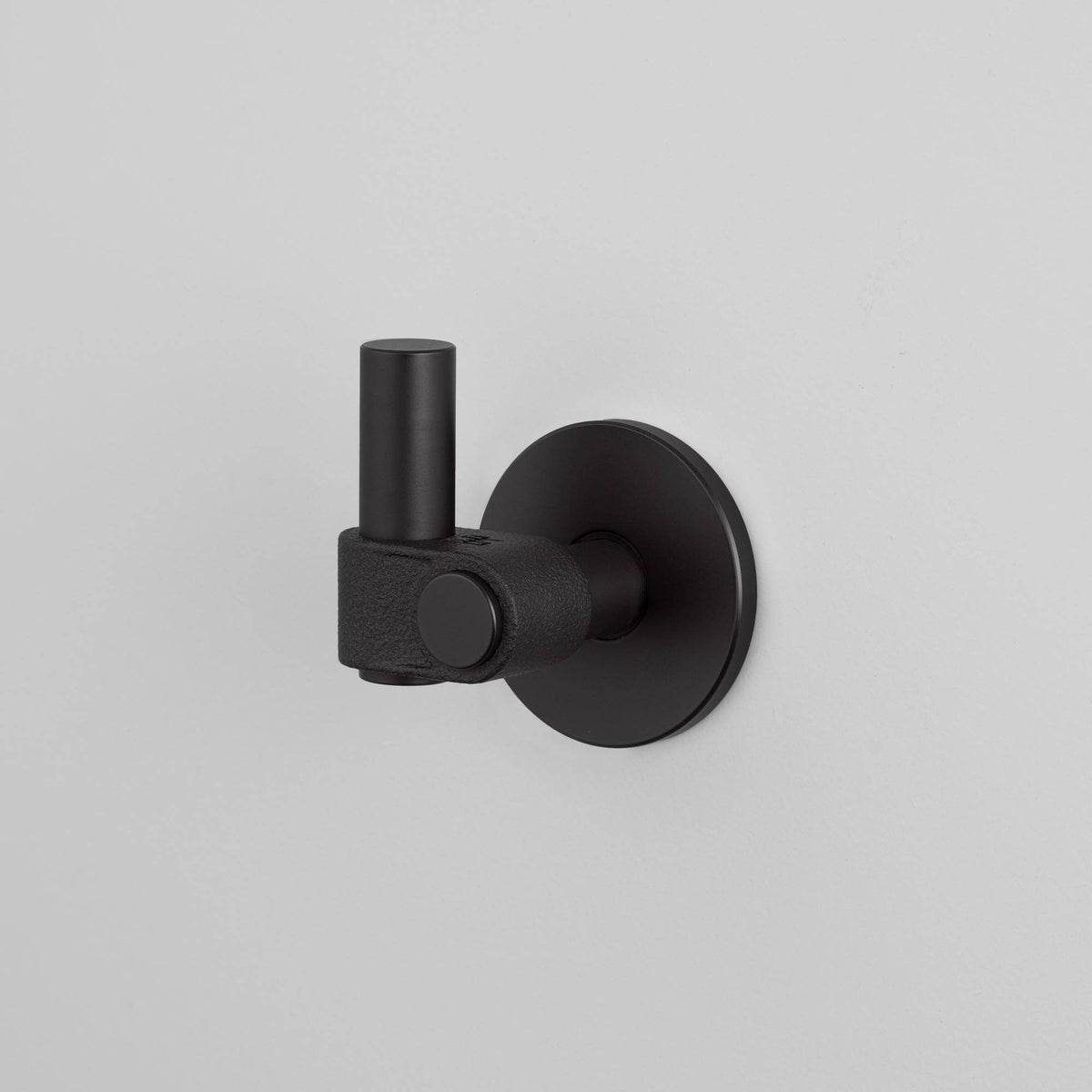 Buster + Punch Cast haak Welders black vooraanzicht