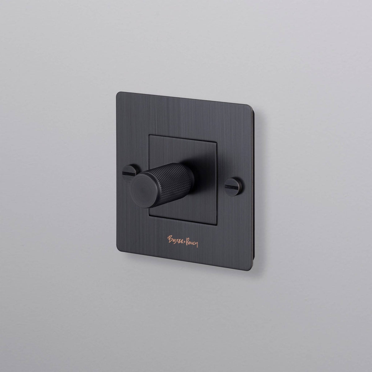 Buster + Punch dimmer Cross met logo Brons vooraanzicht
