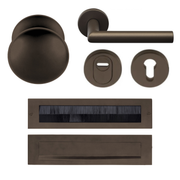 Formani complete voordeurset knop/kruk brons SKG3 – vooraanzicht