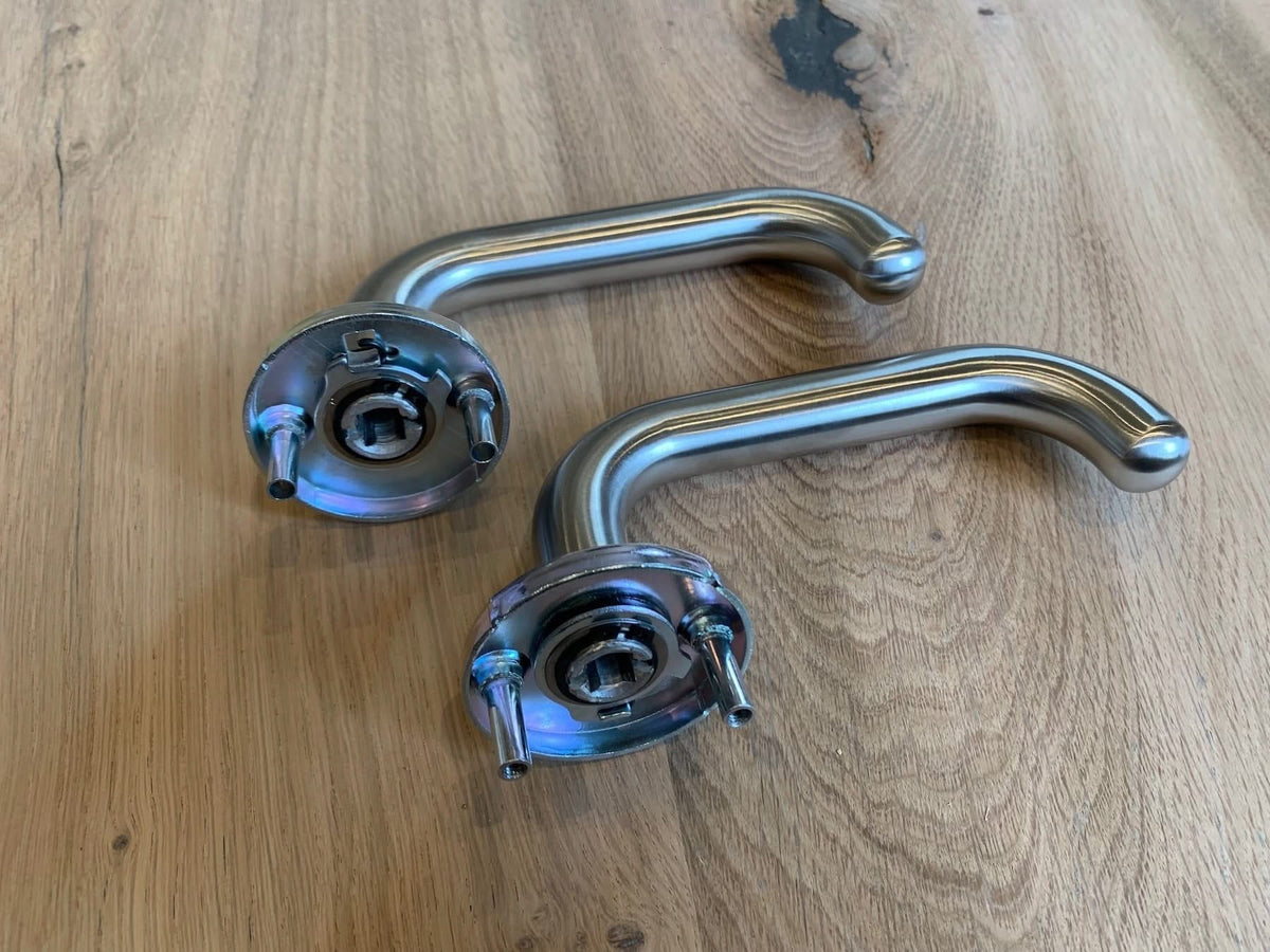 Hafi Private Line deurkruk model 225 rond RVS geborsteld - detail