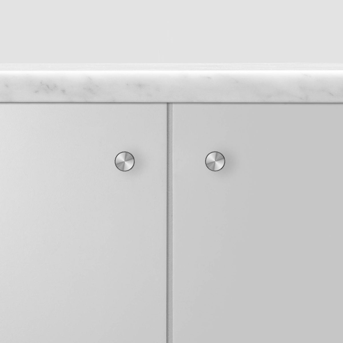 Buster + Punch Linear meubelknop steel - detail