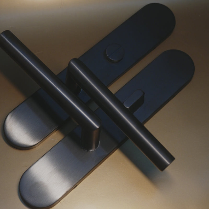 Griff Meister Deurkruk Cornisa Gunmetal Op ovaal schild WC63/8 Toilet – productvideo