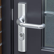 AXA | Veiligheidsbeslag Premium smal kruk Flow PC92 anti-kerntrek | Aluminium naturel