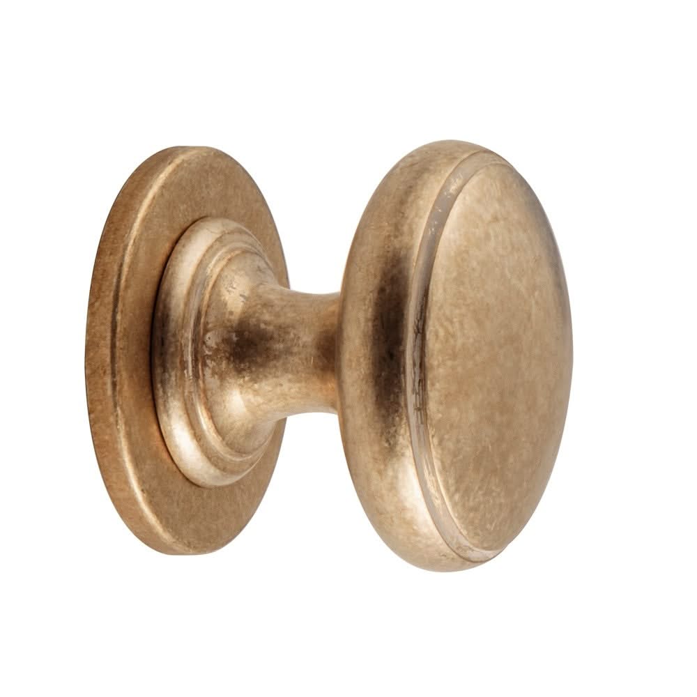 Hardbrass voordeurset rond messing getrommeld detail 1