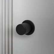 Buster + Punch Linear deurknop op rozet welders black vooraanzicht