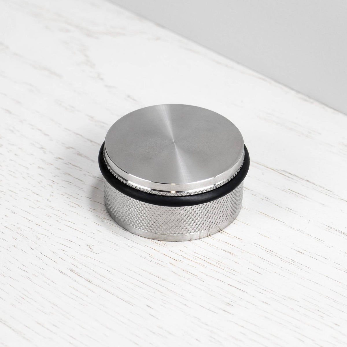 Buster + Punch Cross deurstopper vloermontage steel - detail