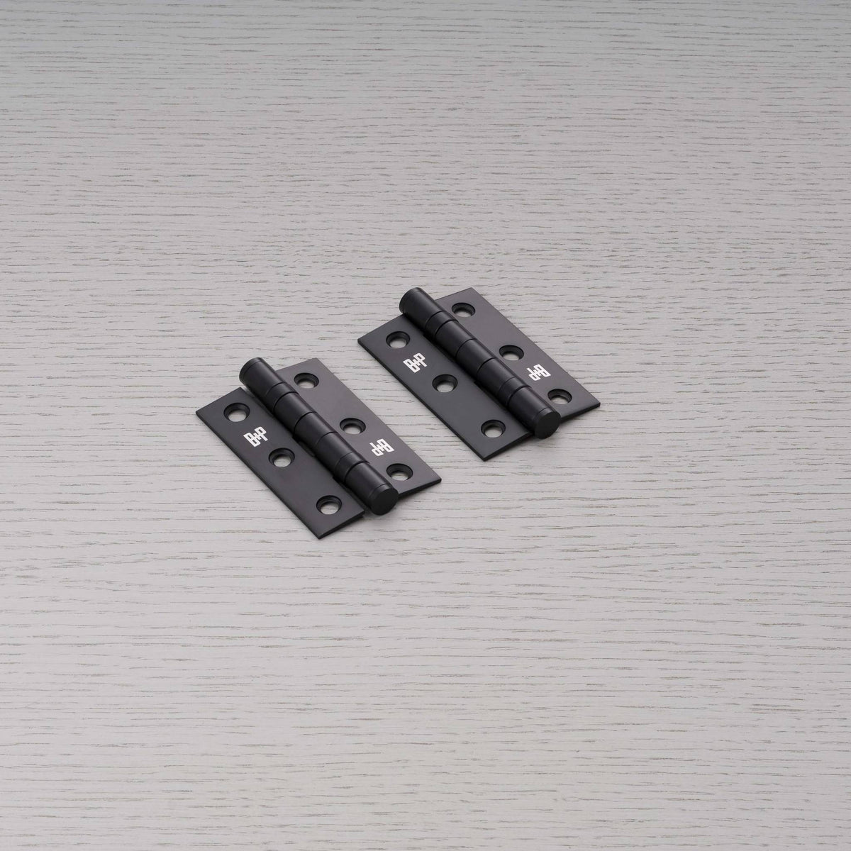 Buster + Punch scharnier 76x51x2 mm Welders black vooraanzicht