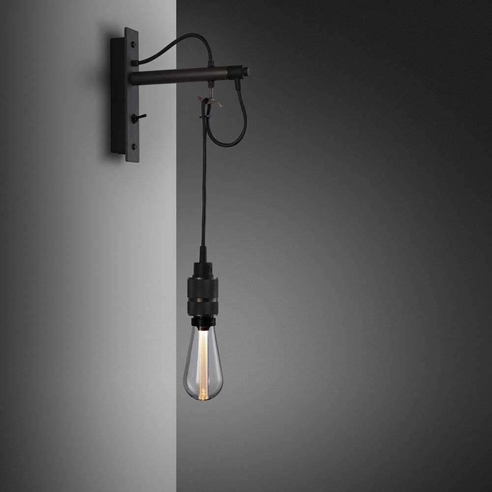 Buster + Punch Hooked Wall wandlamp smoked bronze vooraanzicht
