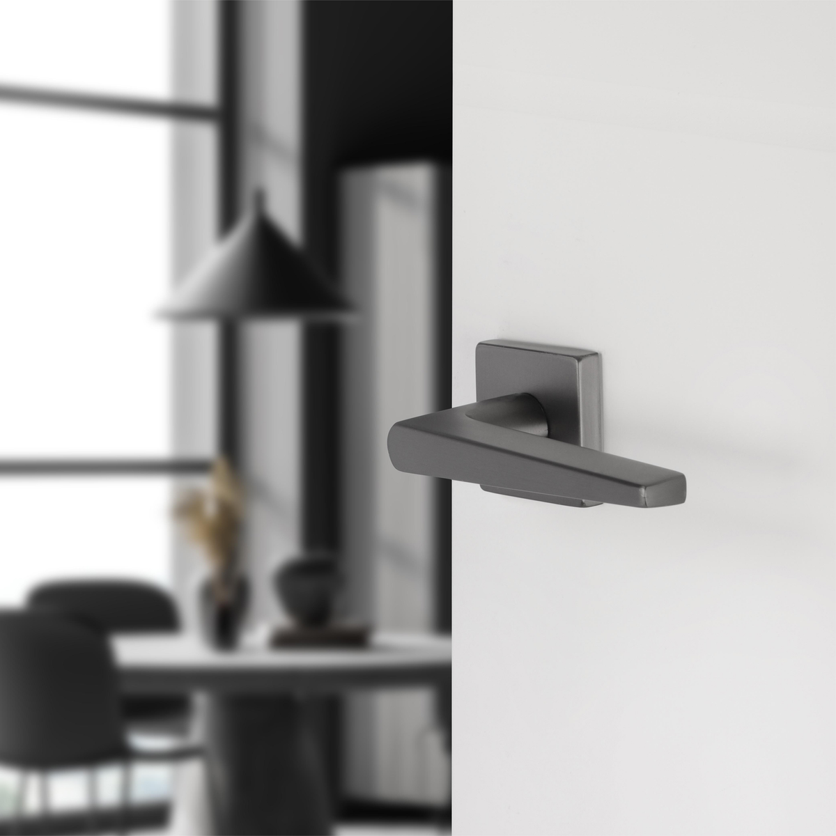 Differnz Rotterdam deurkruk vierkant rozet gun metal, detail