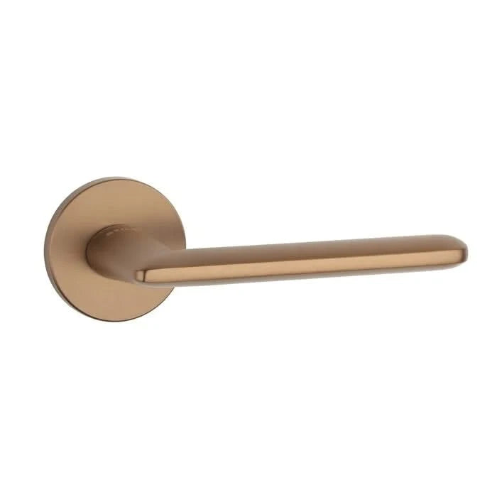 STILE deurklink AVA op rond rozet 53x7 mm licht brons – vooraanzicht